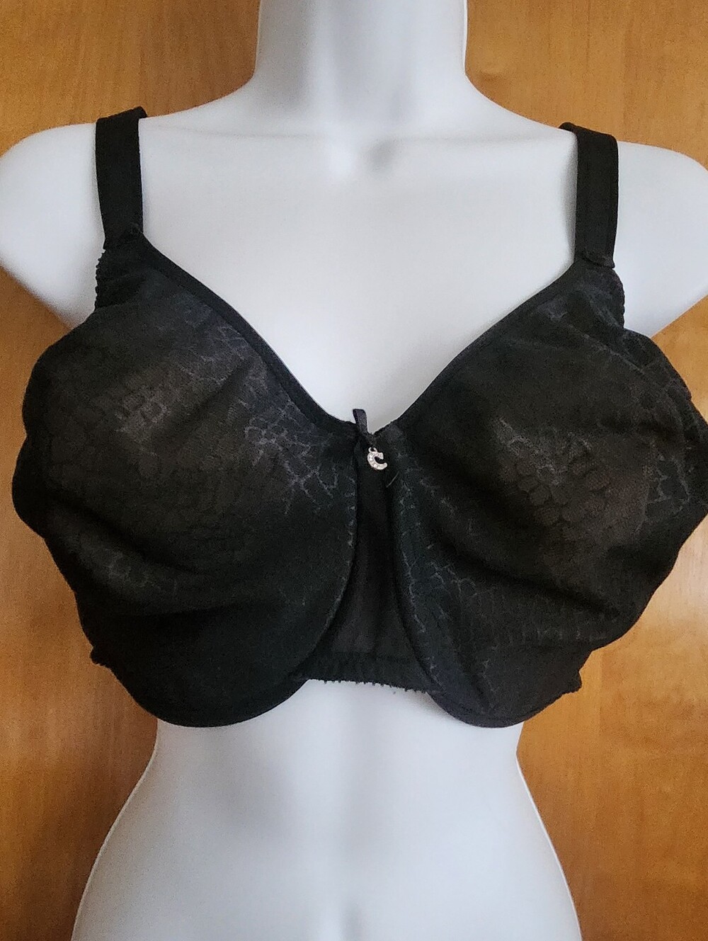 Chantelle Black Full Coverage Underwire Bra with Subtle Lace Texture